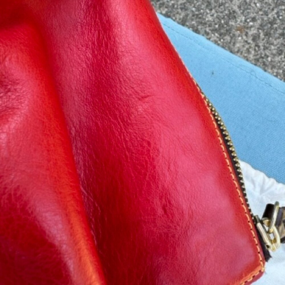 Auth Dooney & Burke Red Florentine Leather Large Barlow Zip Tote Satchel - Picture 16 of 16